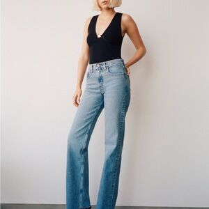 Abercrombie & Fitch Curve Love 90s Relaxed High Rise Jean